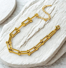 Load image into Gallery viewer, U shape chunky link Stainless Steel bracelet