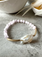Load image into Gallery viewer, Kunzite & Large Baroque Freshwater Pearl 14k Gold Filled Beaded Bracelet