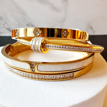 Load image into Gallery viewer, Stainless Steel inlay crystal bangle