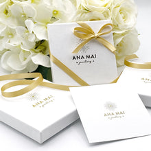 Load image into Gallery viewer, Mother of Pearl Triple Clover Bracelet Sterling Silver