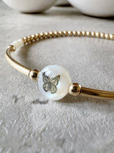 Load image into Gallery viewer, Gold Filled Bracelet with Glass Butterfly bead