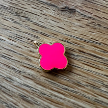 Load image into Gallery viewer, Single Clover huggie hoop earrings