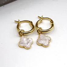 Load image into Gallery viewer, Single Clover huggie hoop earrings
