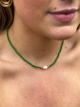 Load image into Gallery viewer, Colourful Freshwater Pearl Beaded 16” Choker Necklace