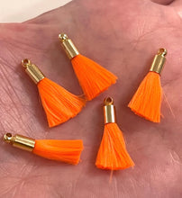 Load image into Gallery viewer, Neon Mini Tassel Bead Bracelet