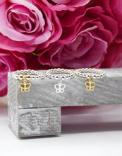 Load image into Gallery viewer, Open Butterfly Charm Bead Stretch Ring