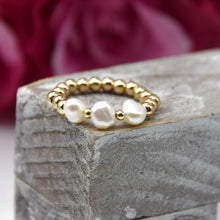Load image into Gallery viewer, Freshwater Pearl Trio Ring