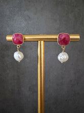 Load image into Gallery viewer, Teardrop double gemstone earrings
