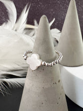 Load image into Gallery viewer, Mother of Pearl Clover Beaded Stretch Ring
