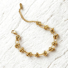 Load image into Gallery viewer, Knot link Stainless Steel bracelet
