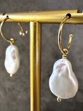 Load image into Gallery viewer, Baroque Freshwater Pearl Hoop earrings
