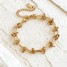 Load image into Gallery viewer, Knot link Stainless Steel bracelet
