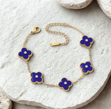 Load image into Gallery viewer, Four leaf clover stainless steel bracelet - 9 colours
