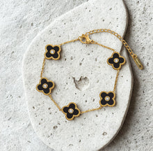 Load image into Gallery viewer, Four leaf clover stainless steel bracelet - 9 colours
