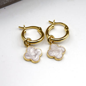 Single Clover huggie hoop earrings