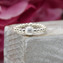 Load image into Gallery viewer, 6mm Fluted Ball Ring

